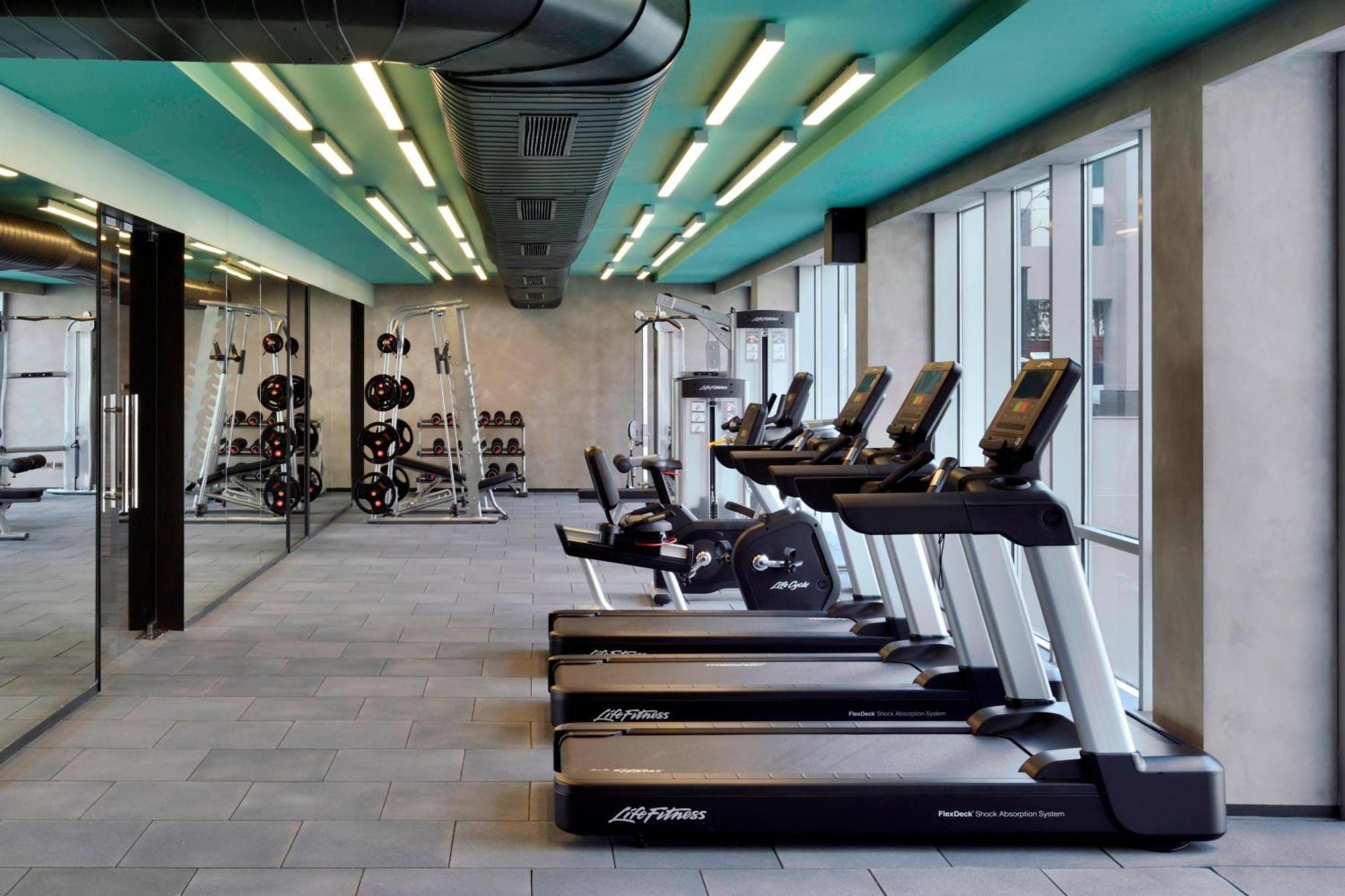 Aloft New Delhi Aerocity Εξωτερικό φωτογραφία The gym at the 100 North Main